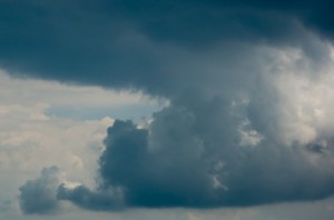 There is always light behind the clouds.～受験の格言・名言