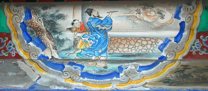 青い着物の画家が筆をかかげ、雲の中へ竜が飛んでいく様子を描いた、建物のはりの彩色画